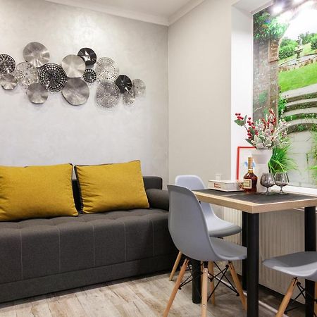 Alfa Apartments Kniazia Leva 2 إلفيف المظهر الخارجي الصورة