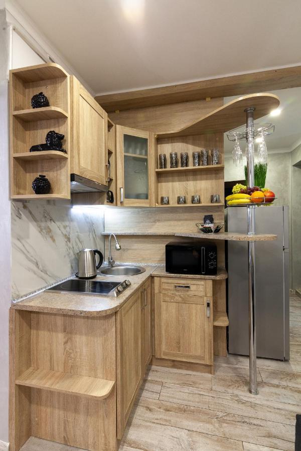 Alfa Apartments Kniazia Leva 2 إلفيف المظهر الخارجي الصورة